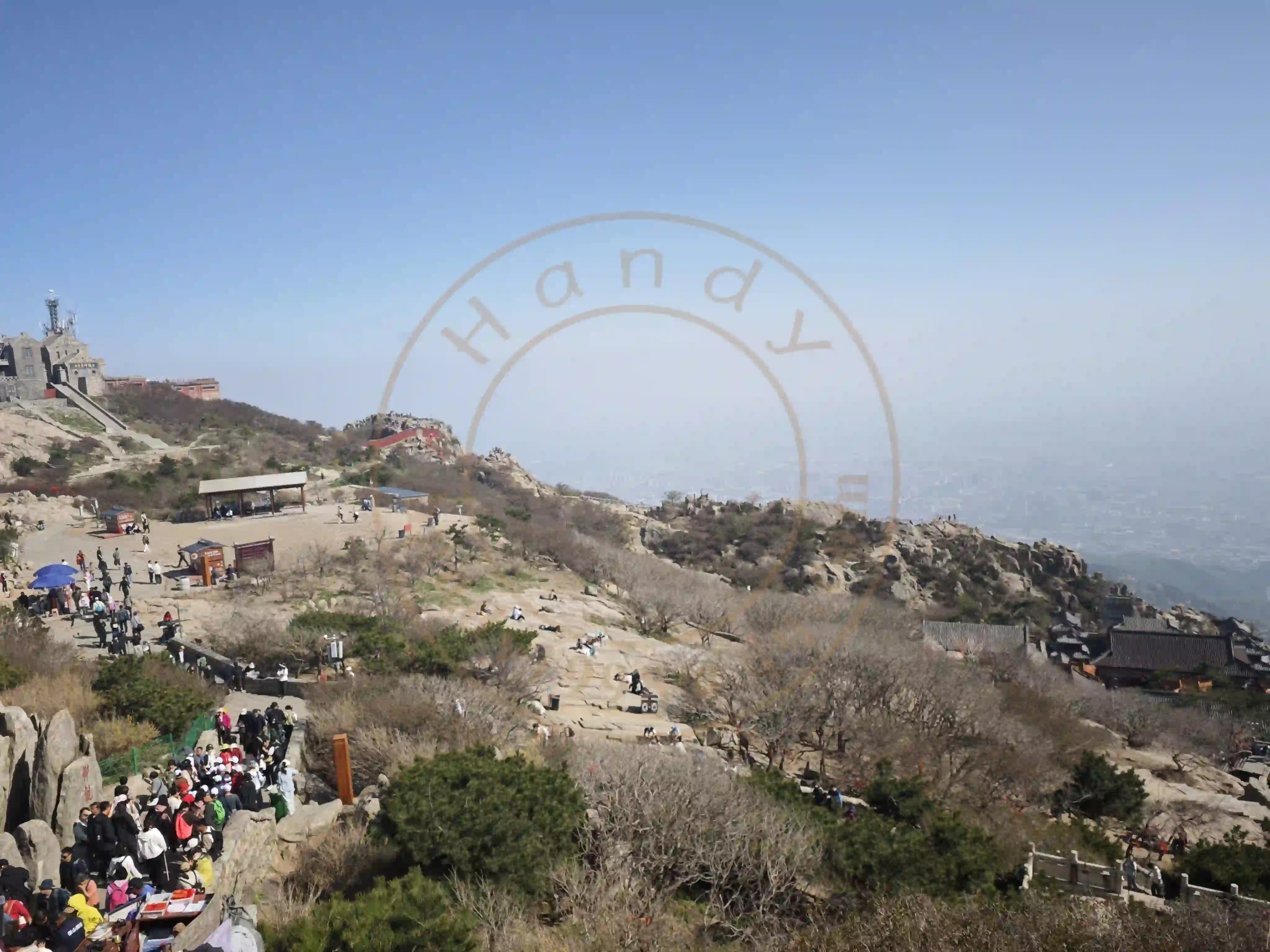 <h2 class='text-xl text-white'></h2>