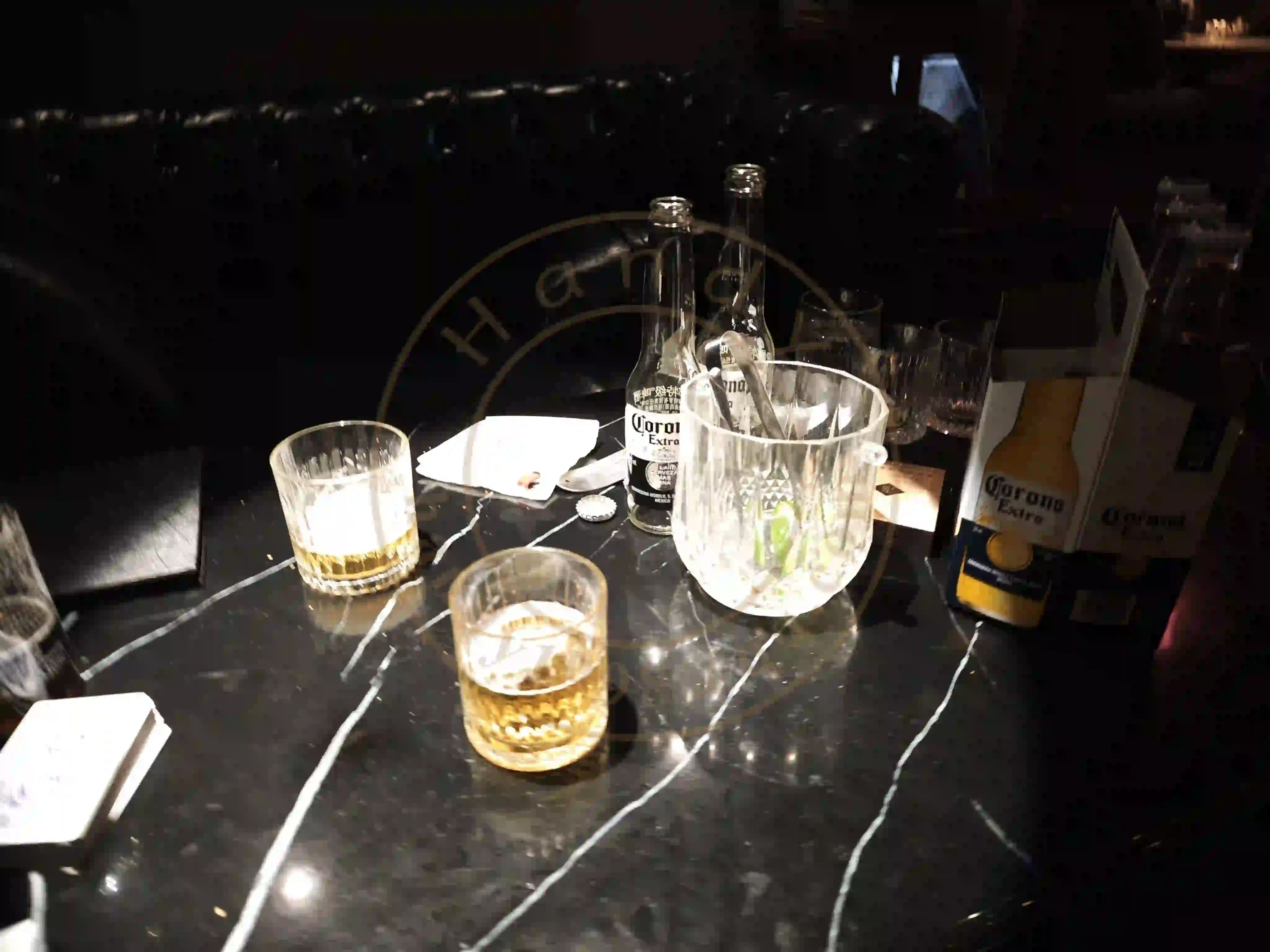 <h2 class='text-xl text-white'></h2>