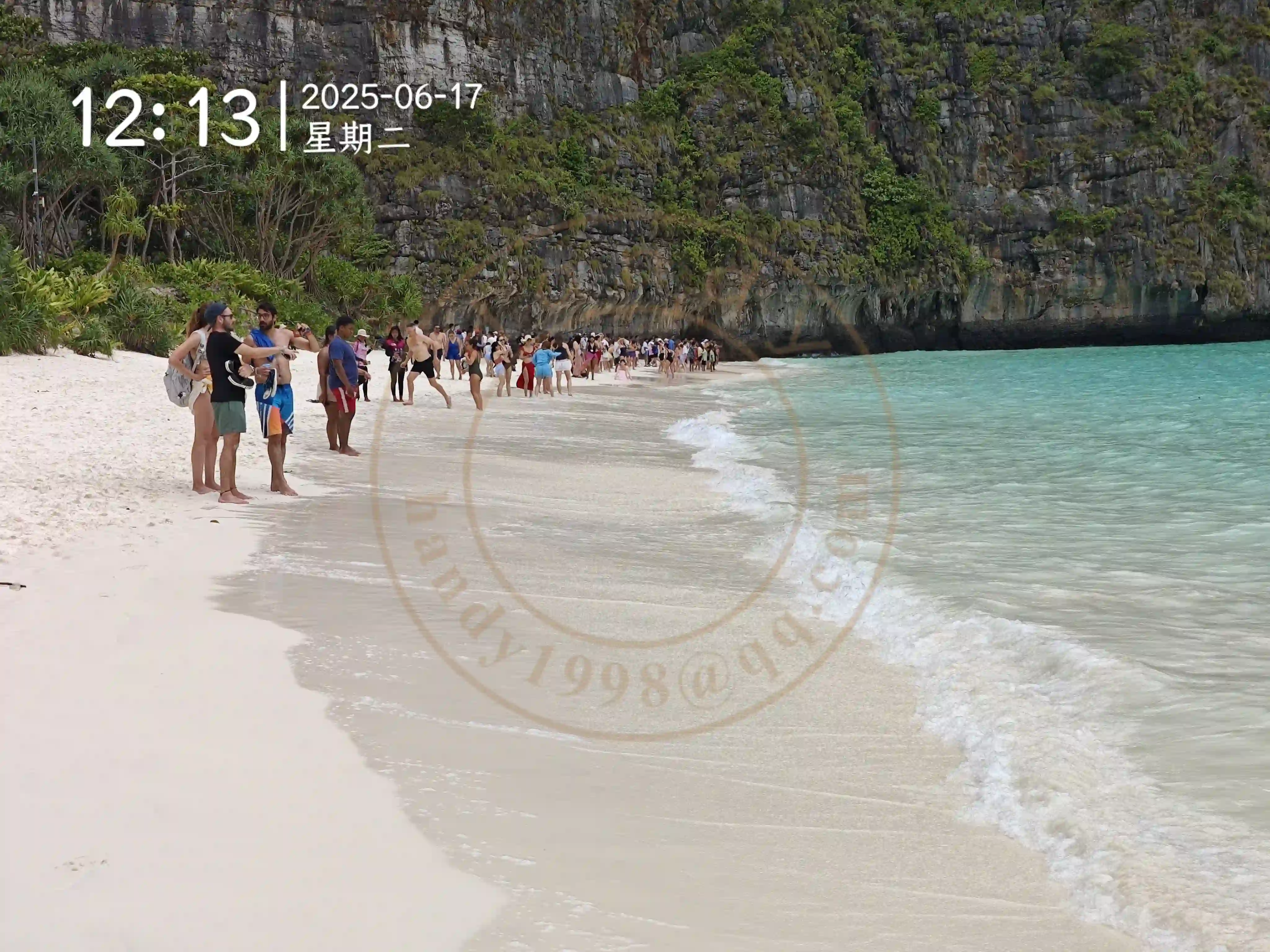 <h2 class='text-xl text-white'></h2>