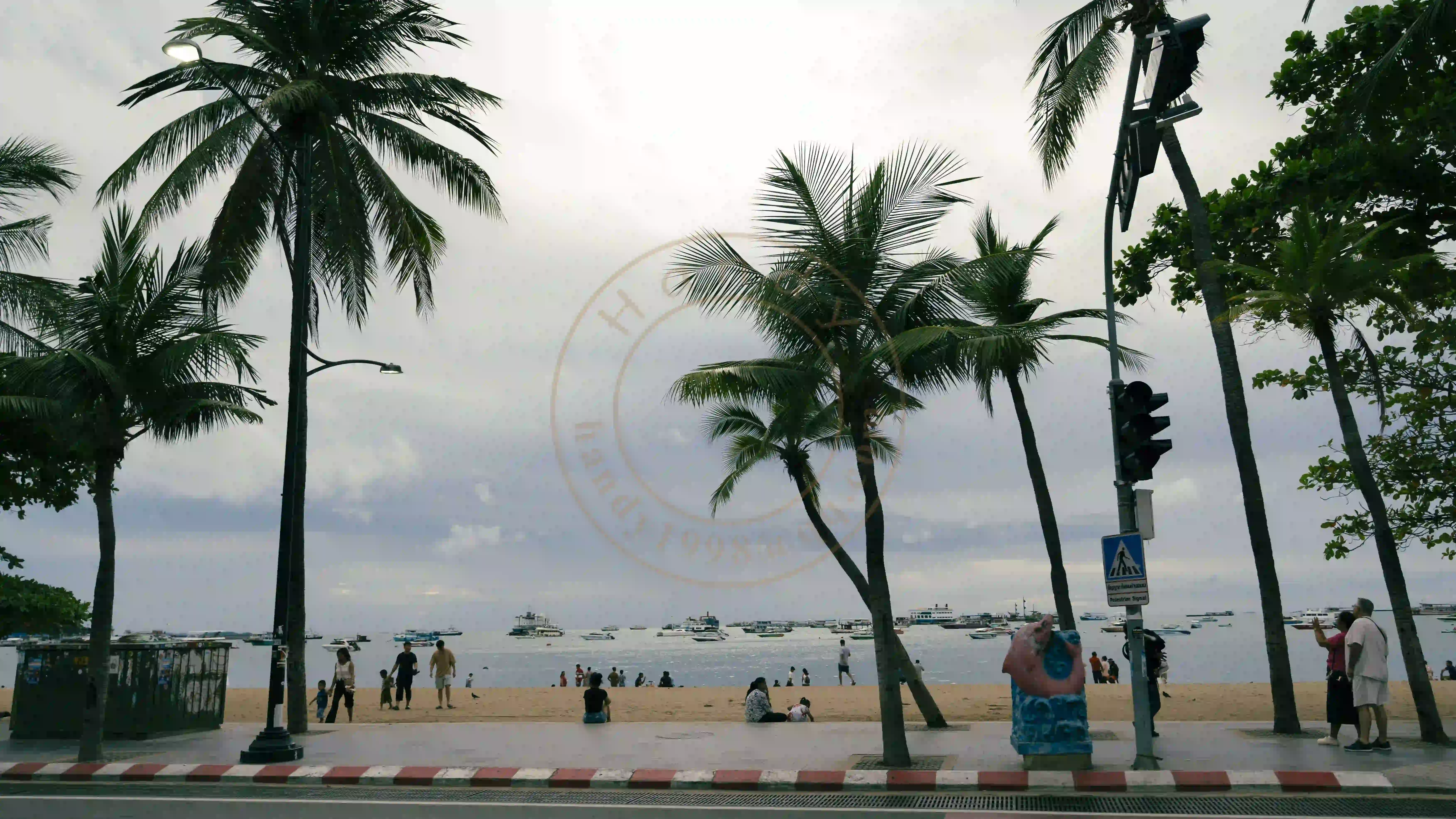 <h2 class='text-xl text-white'></h2>