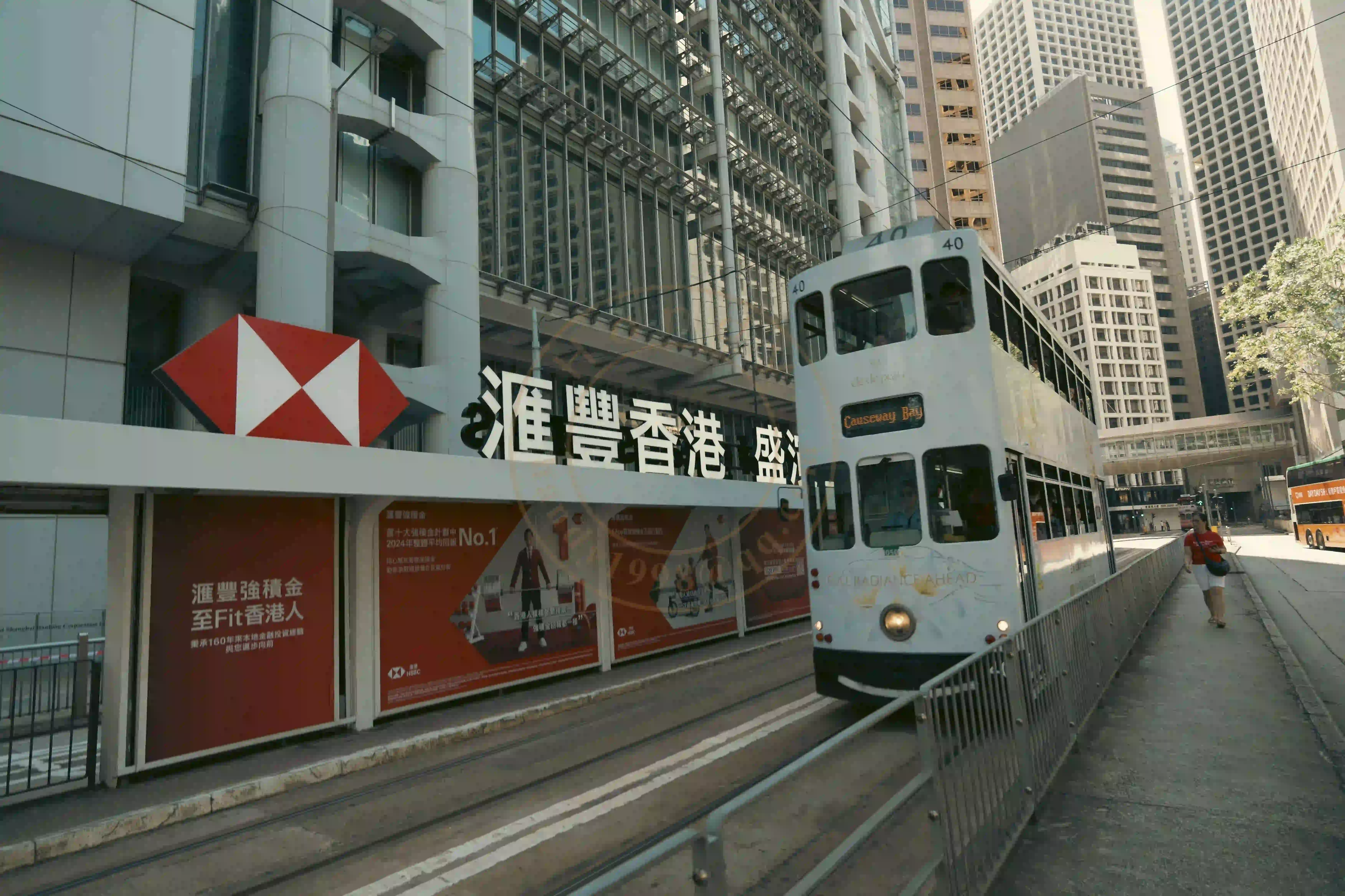 <h2 class='text-xl text-white'></h2>