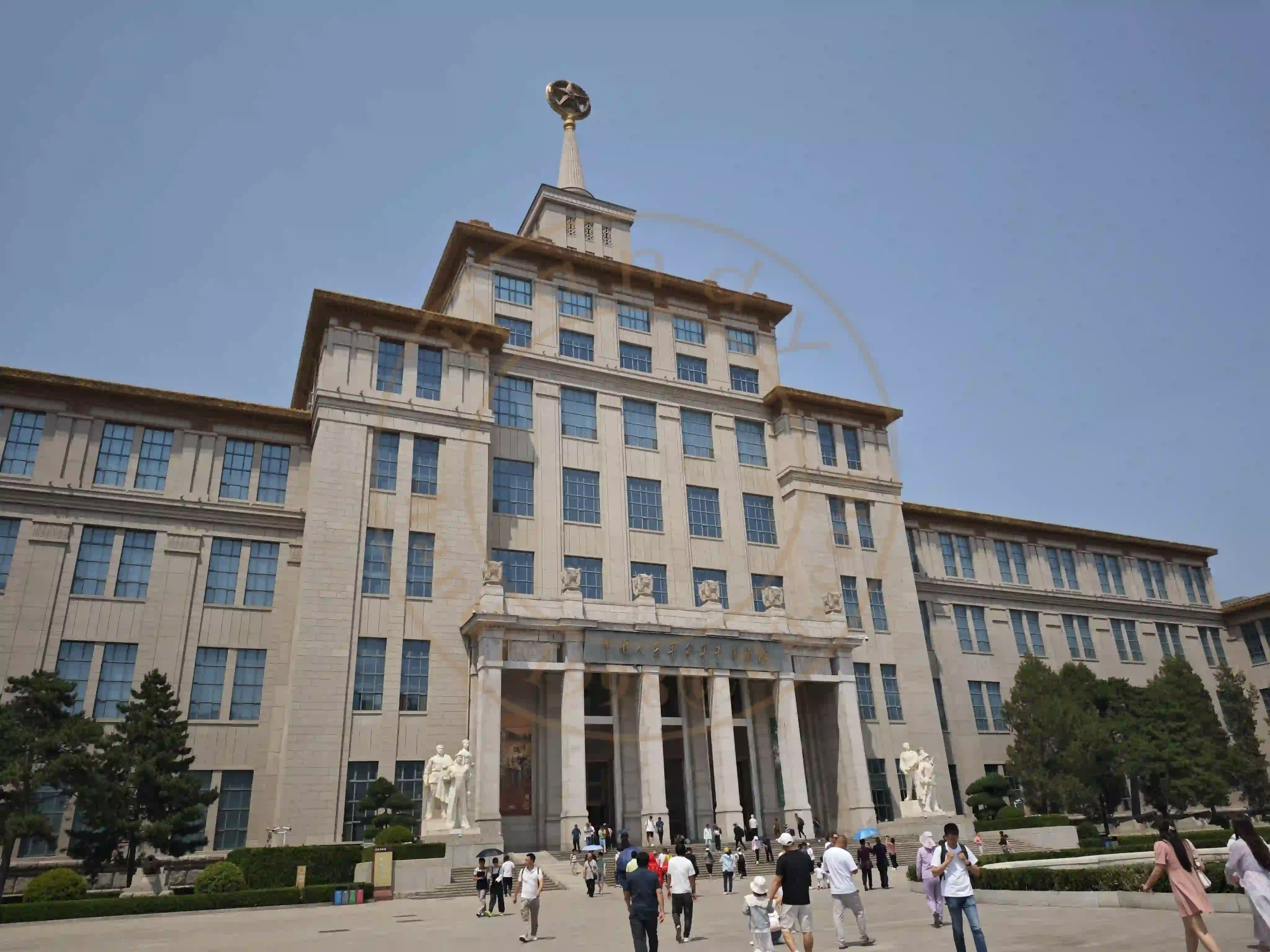 <h2 class='text-xl text-white'></h2>