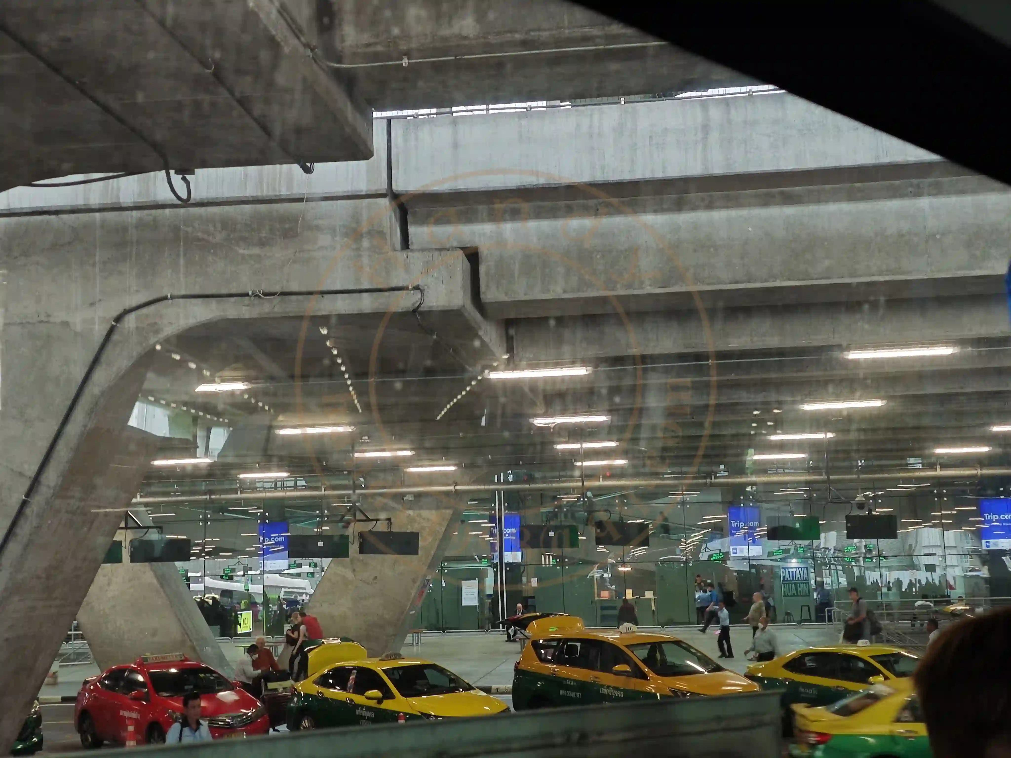 <h2 class='text-xl text-white'></h2>