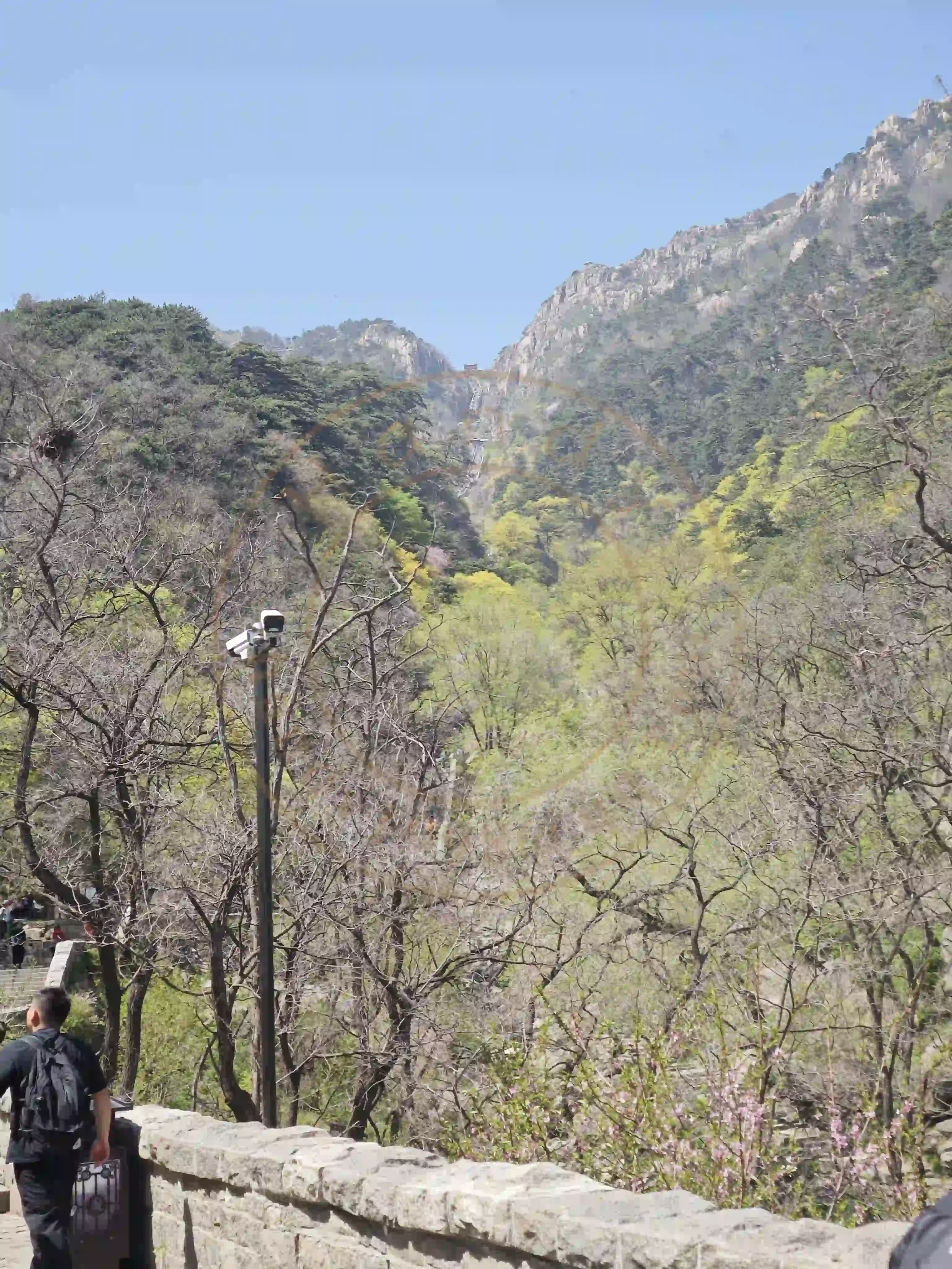 <h2 class='text-xl text-white'></h2>