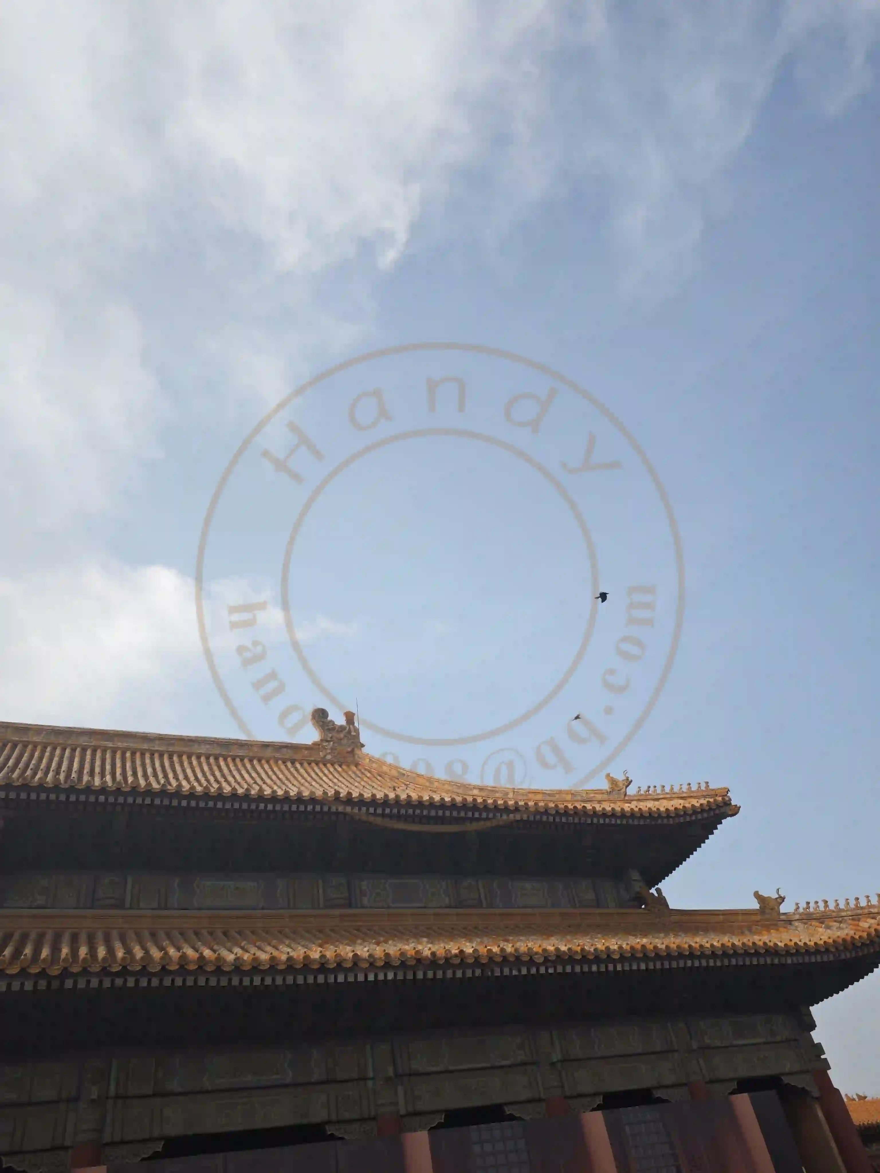 <h2 class='text-xl text-white'></h2>