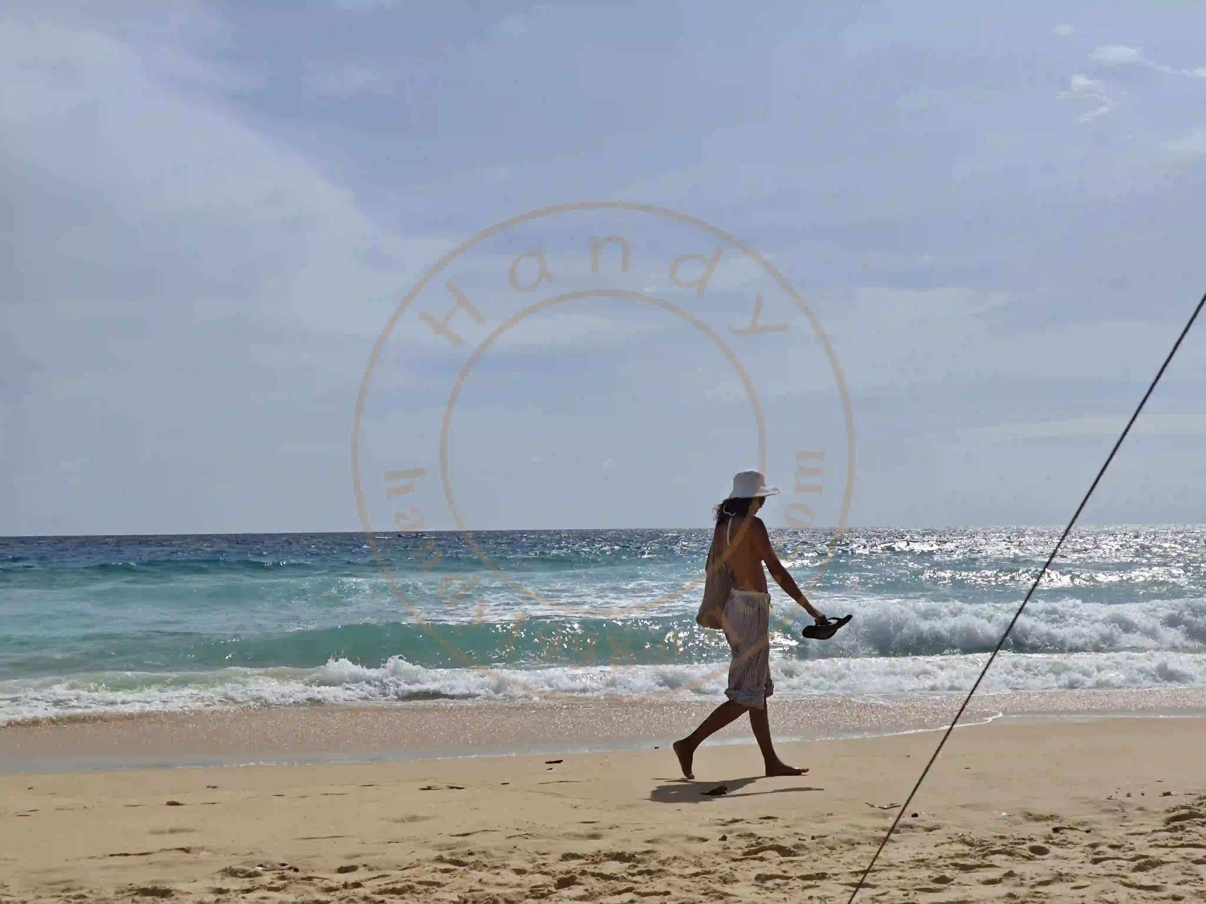 <h2 class='text-xl text-white'></h2>