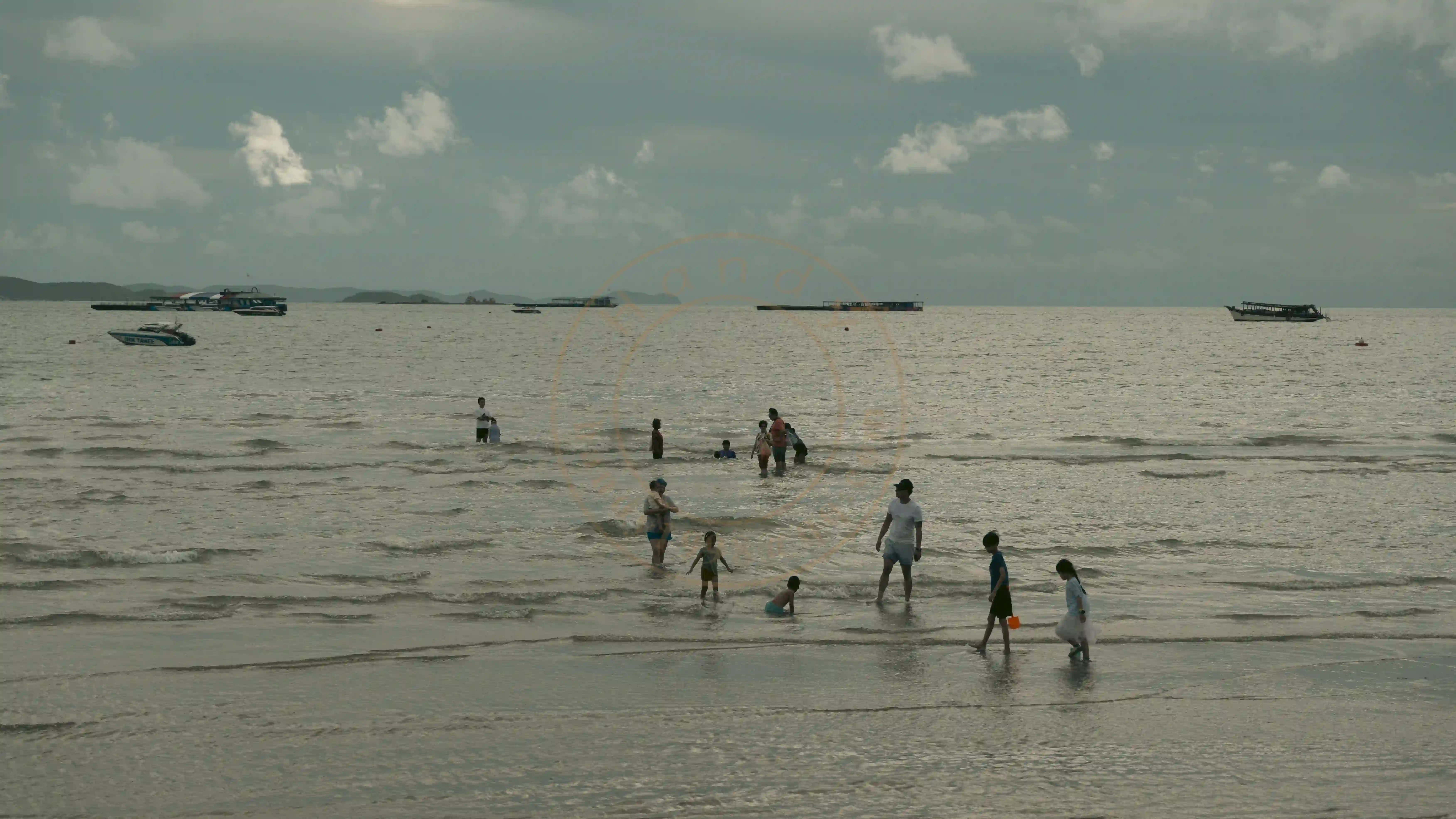 <h2 class='text-xl text-white'></h2>