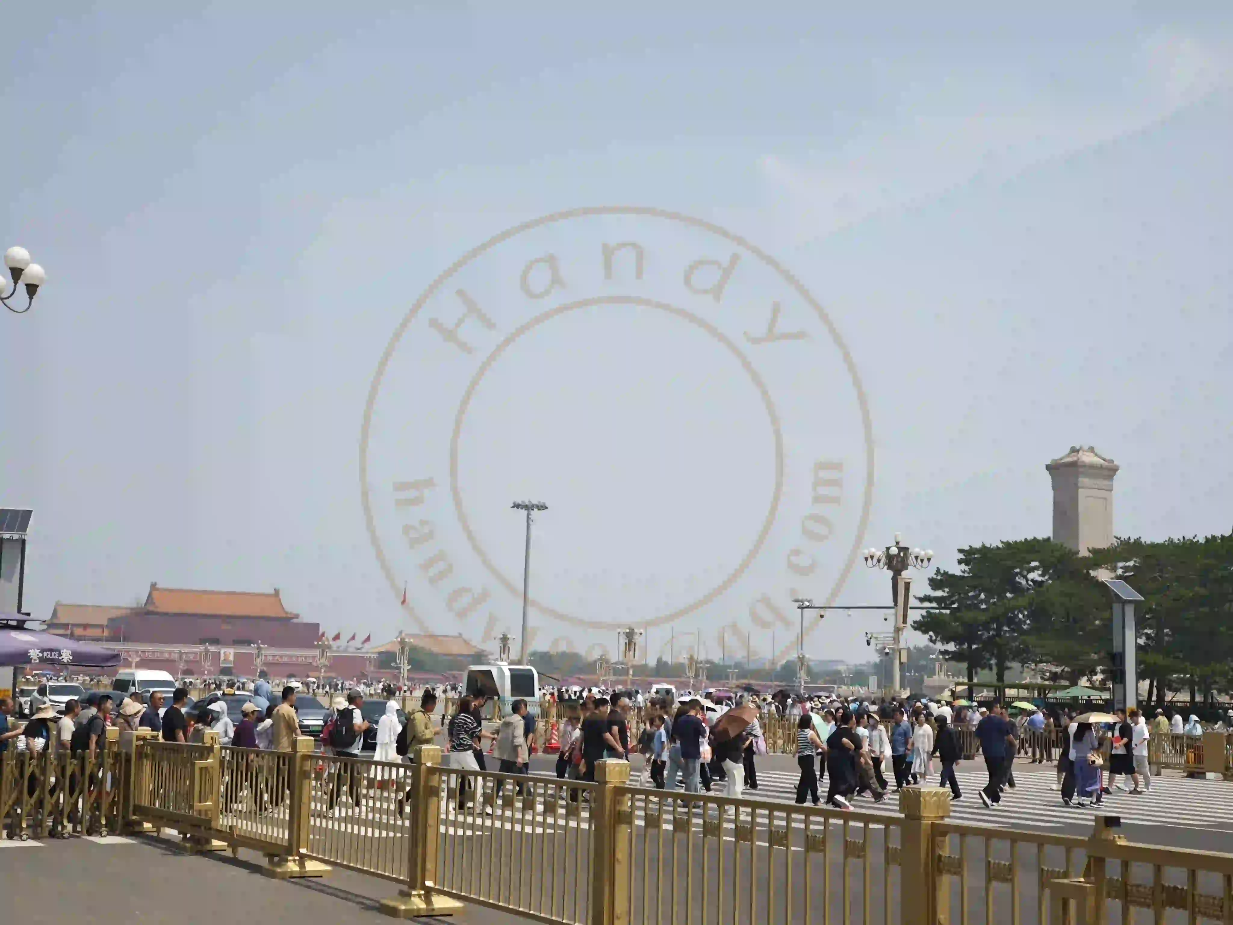 <h2 class='text-xl text-white'></h2>