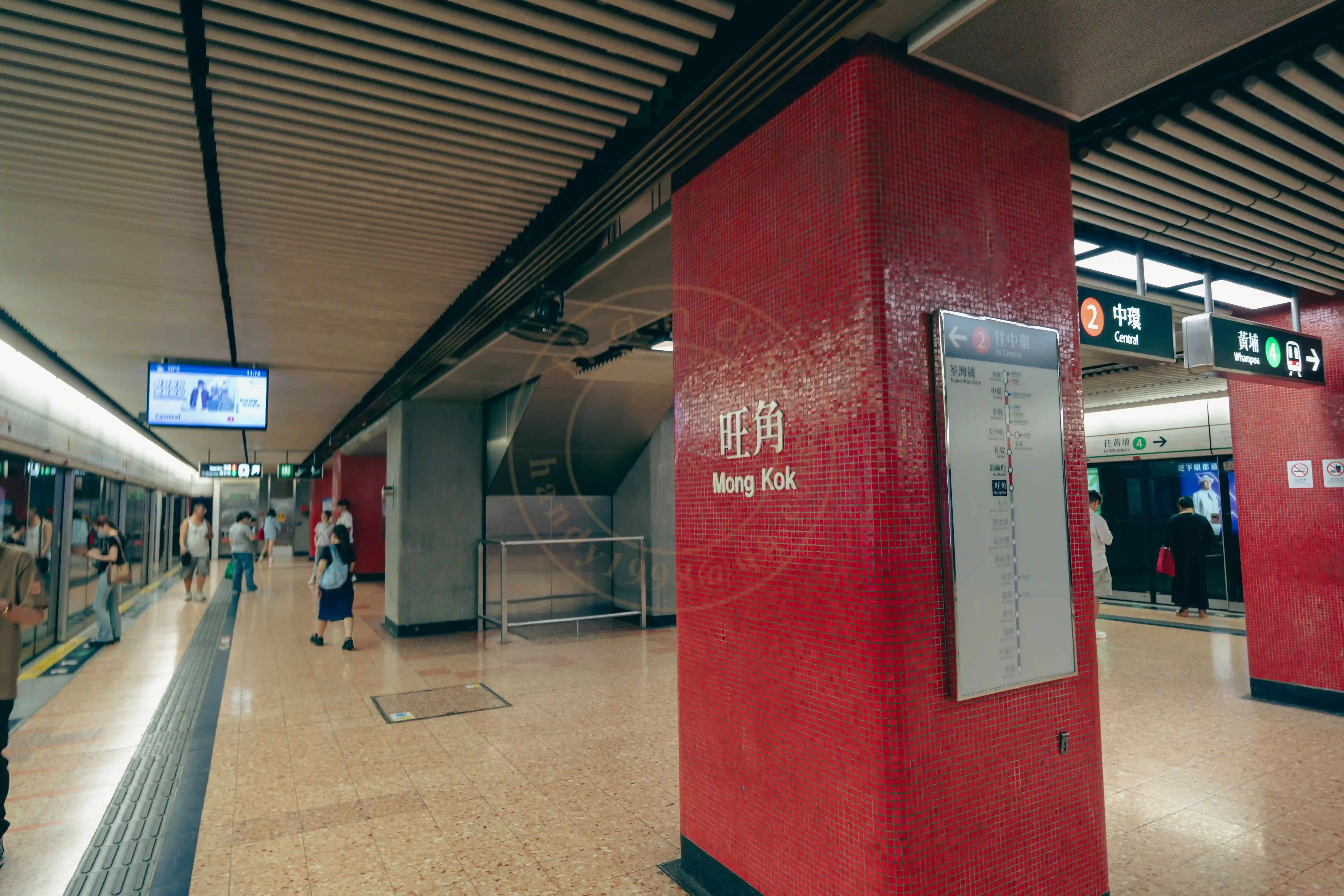 <h2 class='text-xl text-white'></h2>