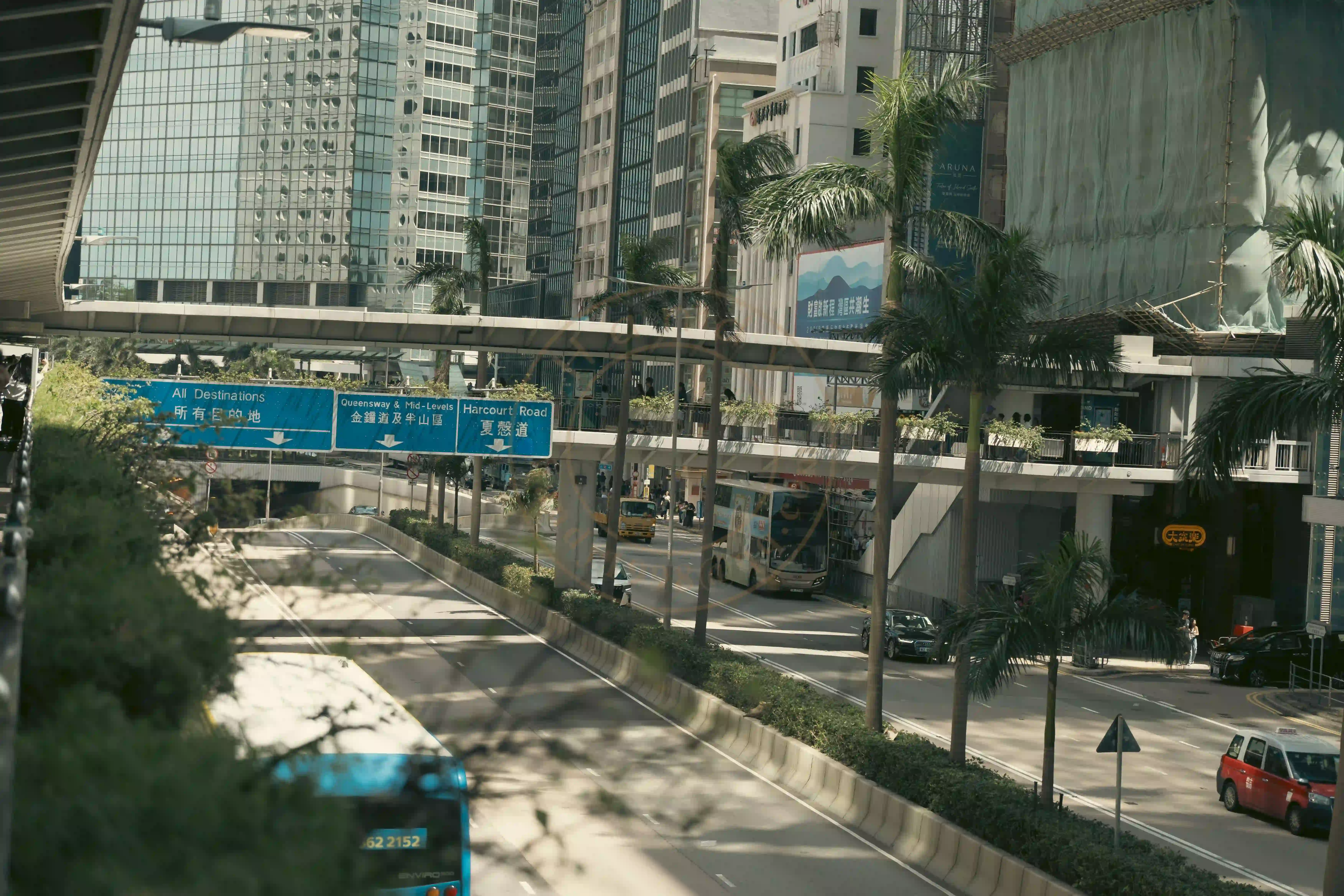 <h2 class='text-xl text-white'></h2>