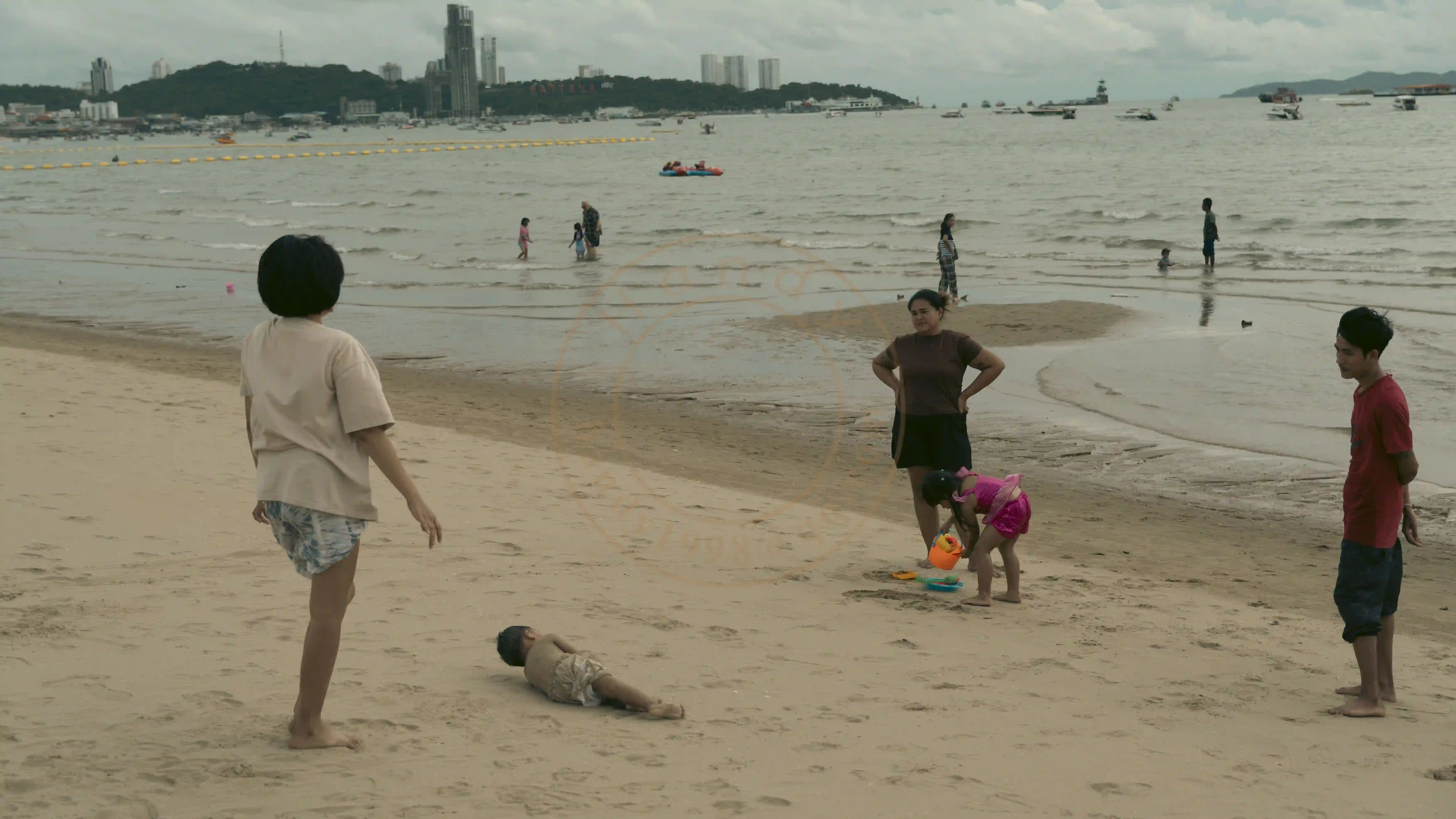 <h2 class='text-xl text-white'></h2>