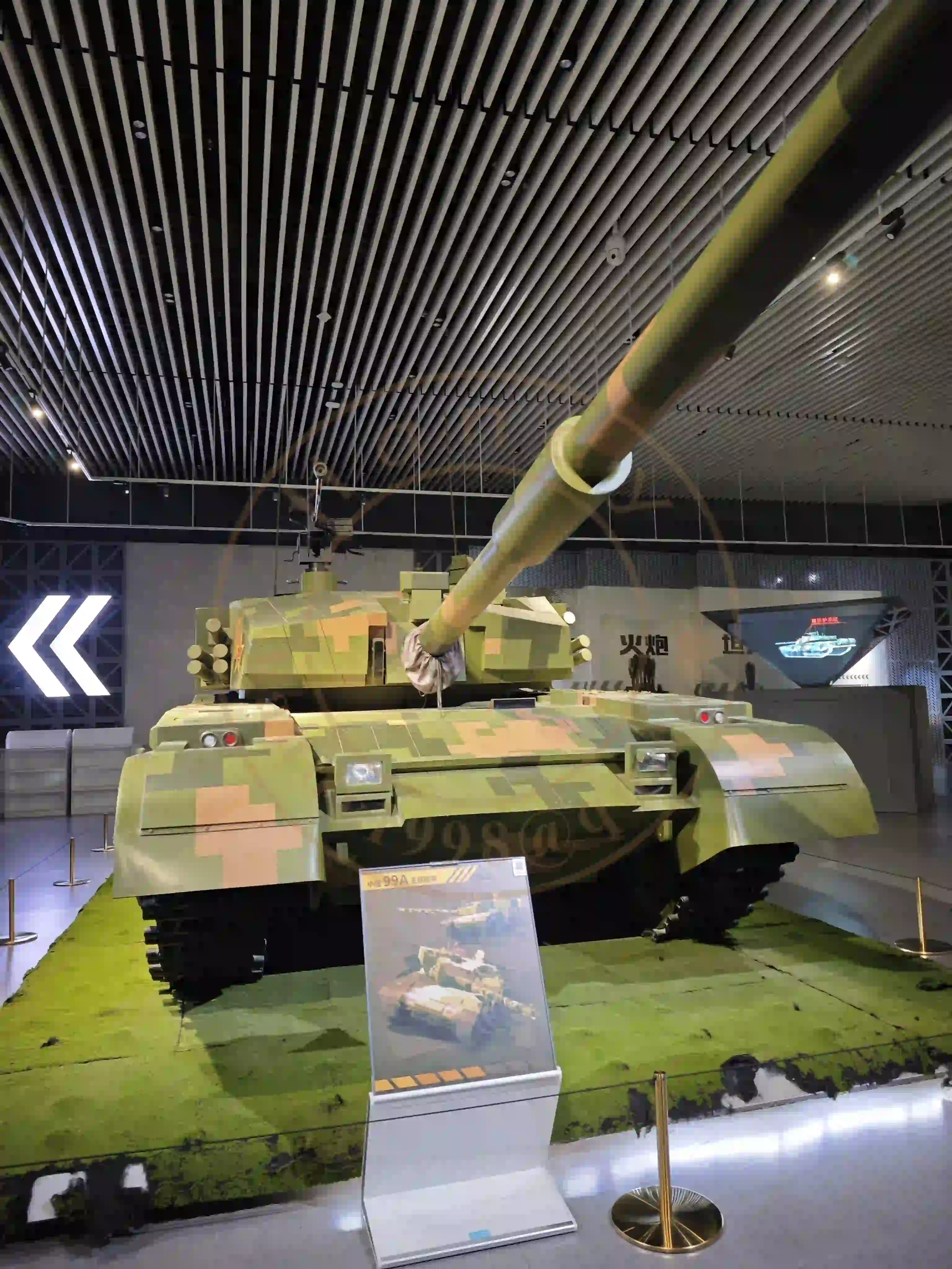 <h2 class='text-xl text-white'></h2>