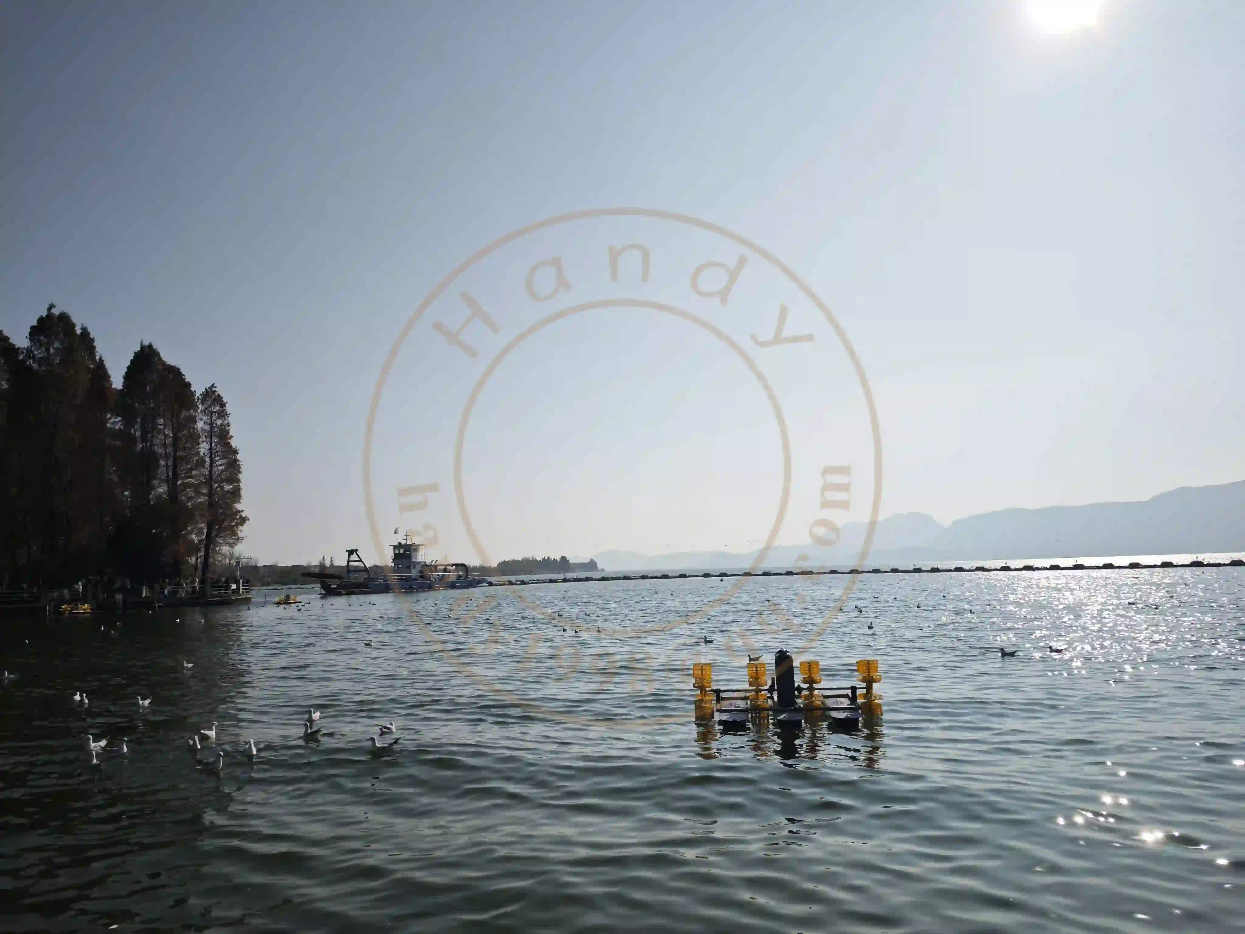 <h2 class='text-xl text-white'></h2>