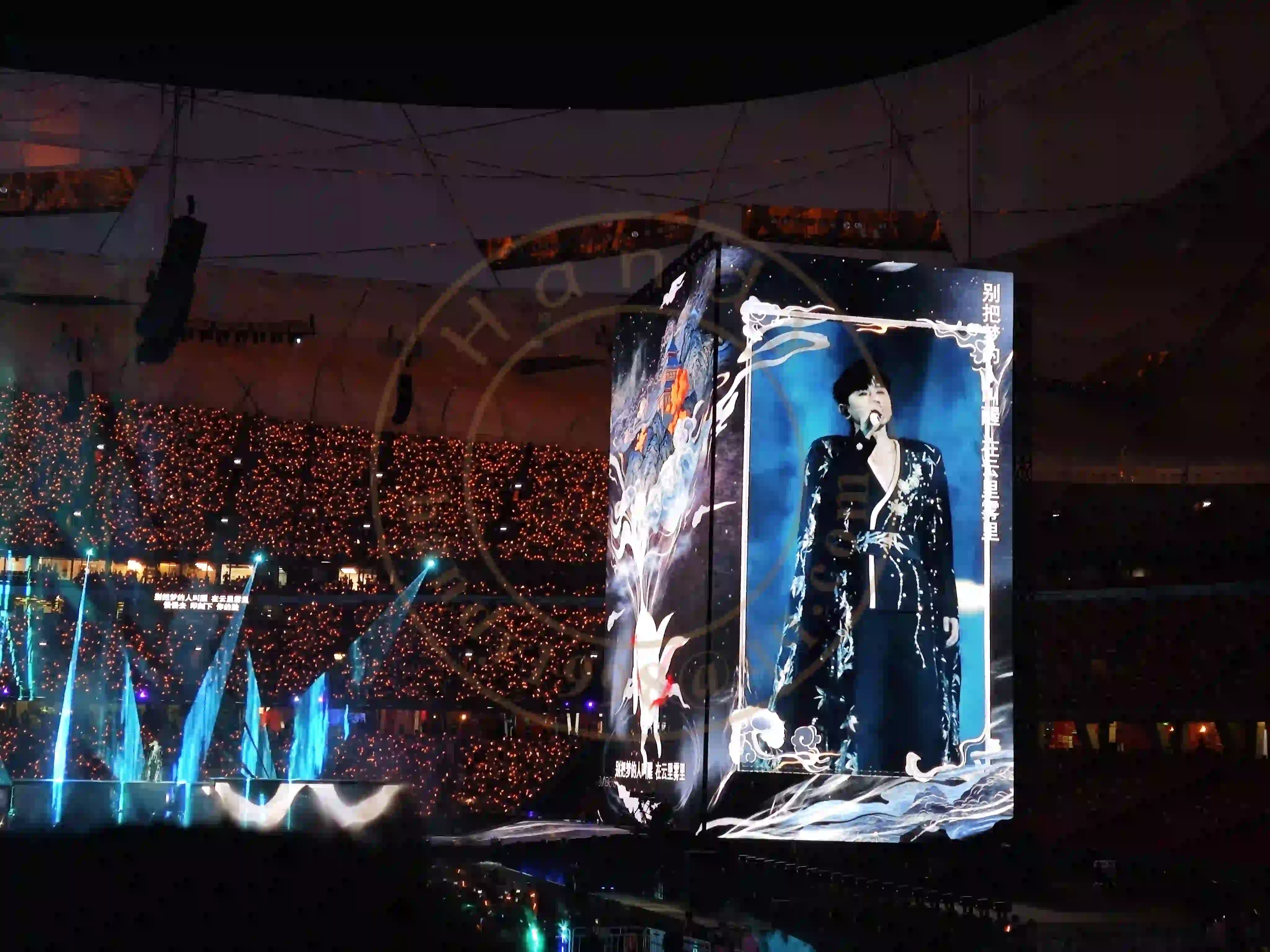 <h2 class='text-xl text-white'></h2>