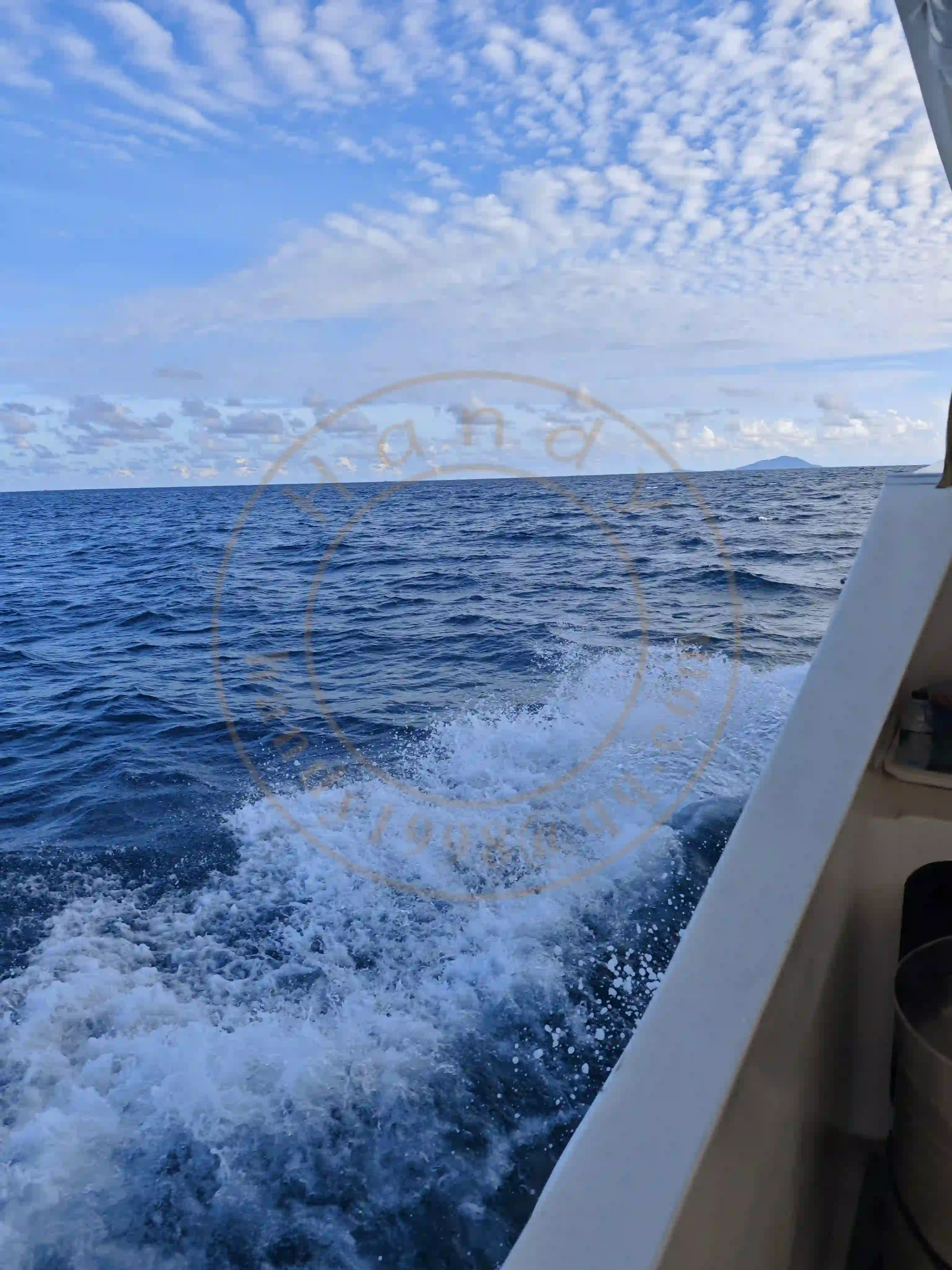 <h2 class='text-xl text-white'></h2>