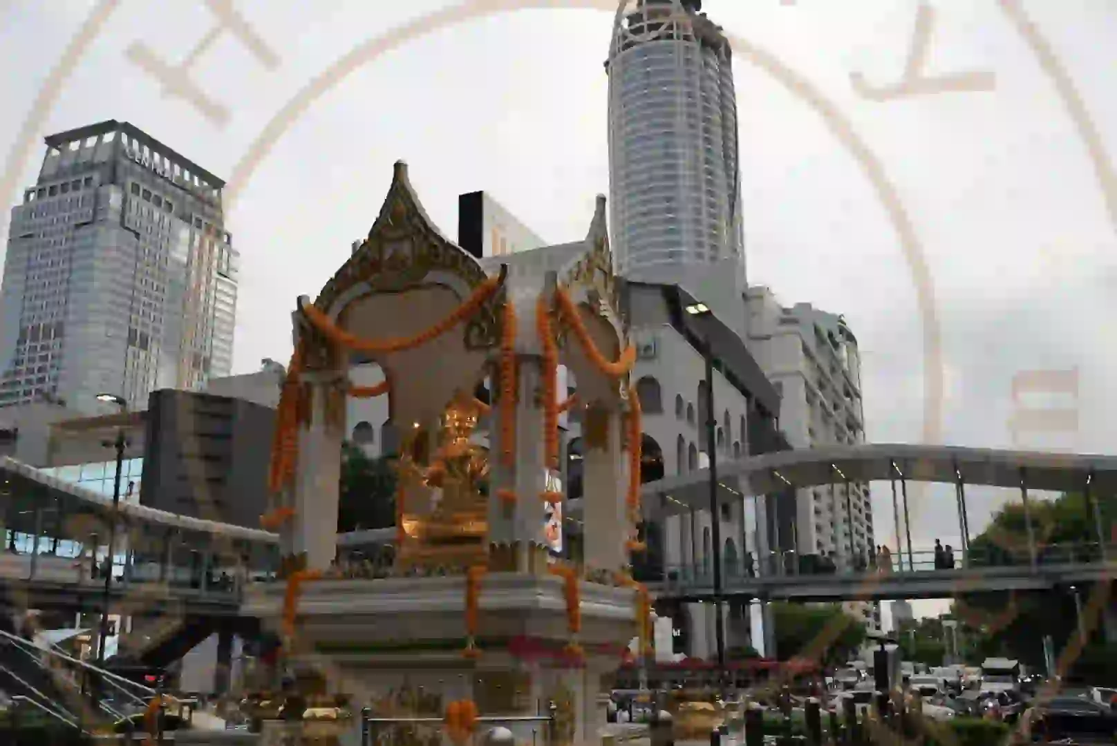 <h2 class='text-xl text-white'></h2>