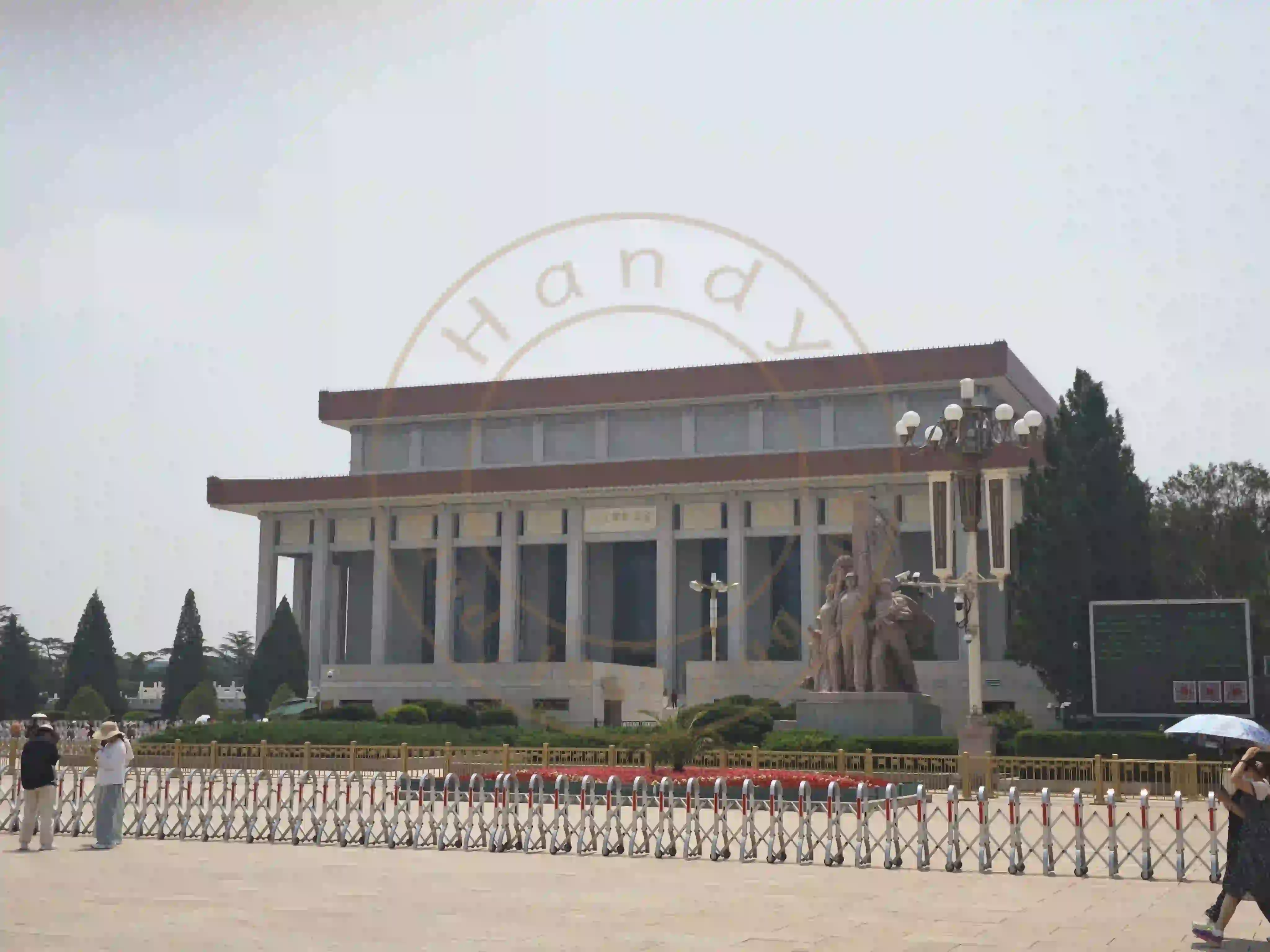 <h2 class='text-xl text-white'></h2>