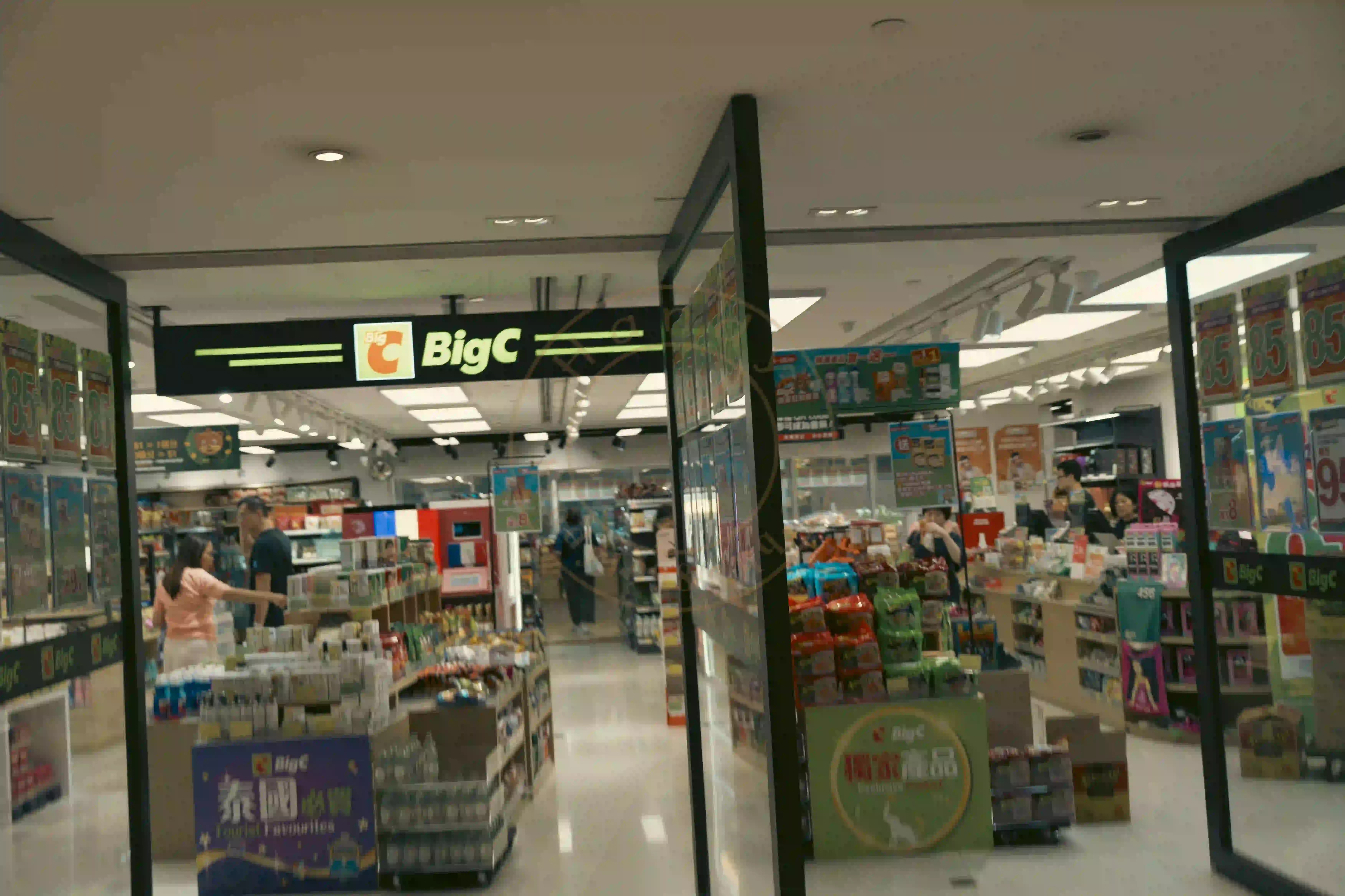 <h2 class='text-xl text-white'></h2>