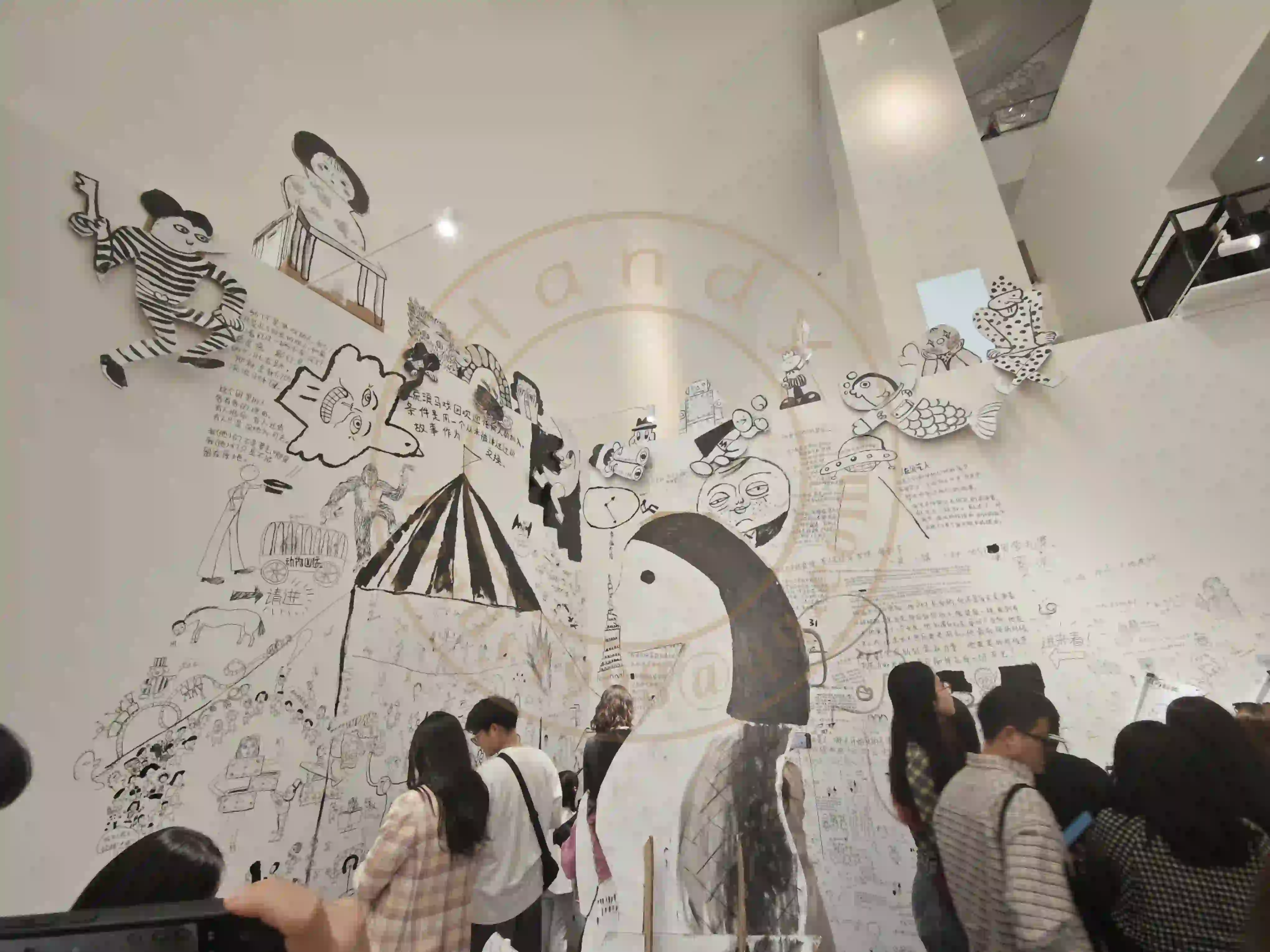 <h2 class='text-xl text-white'></h2>