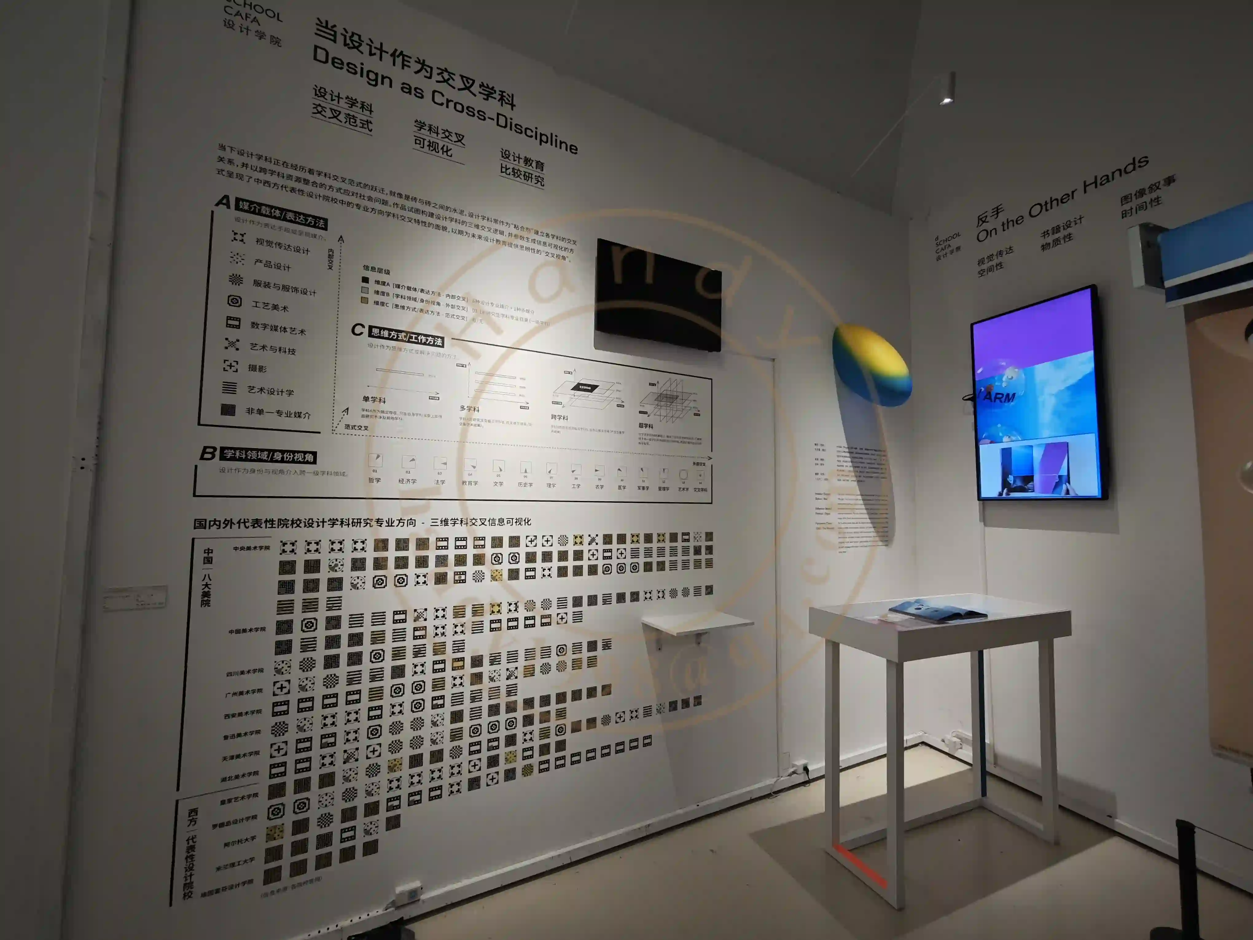 <h2 class='text-xl text-white'></h2>