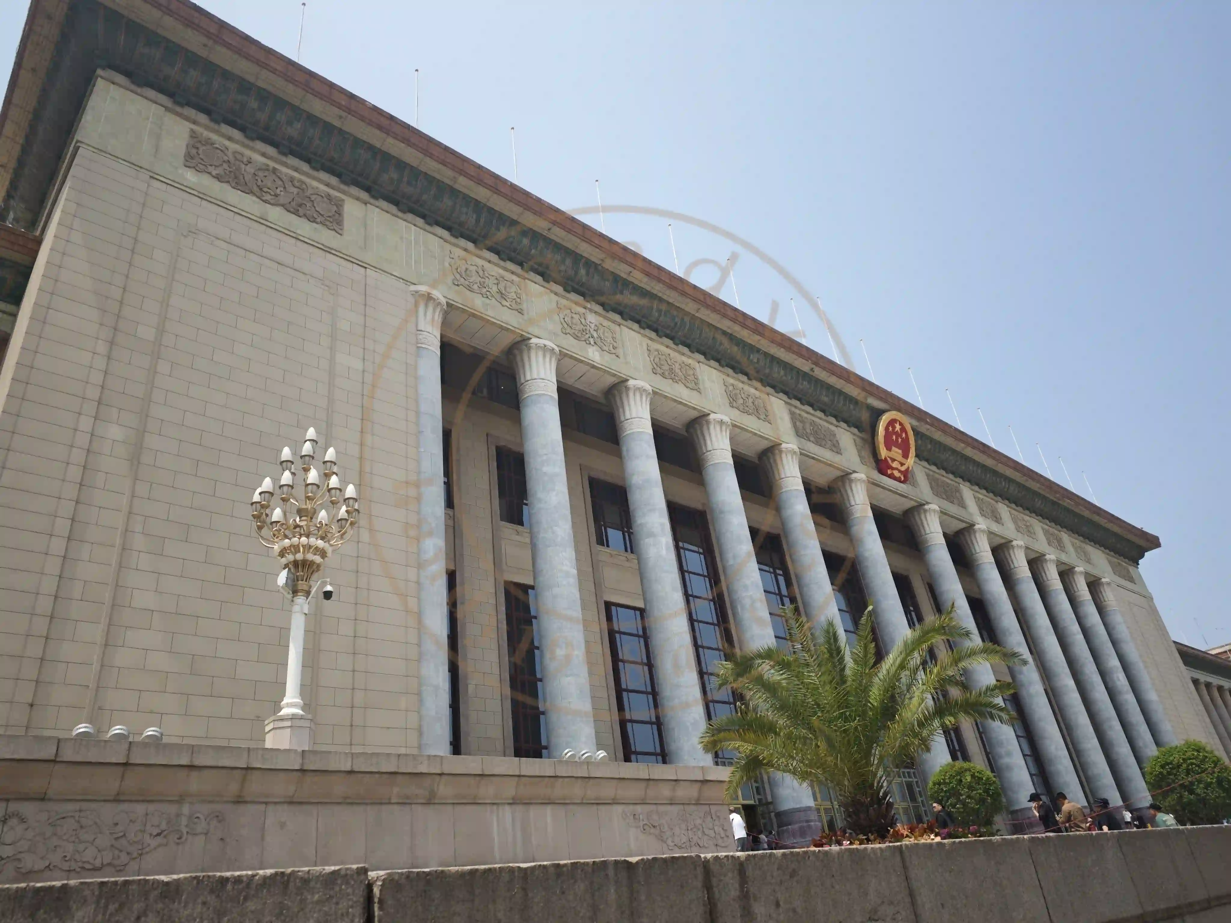 <h2 class='text-xl text-white'></h2>