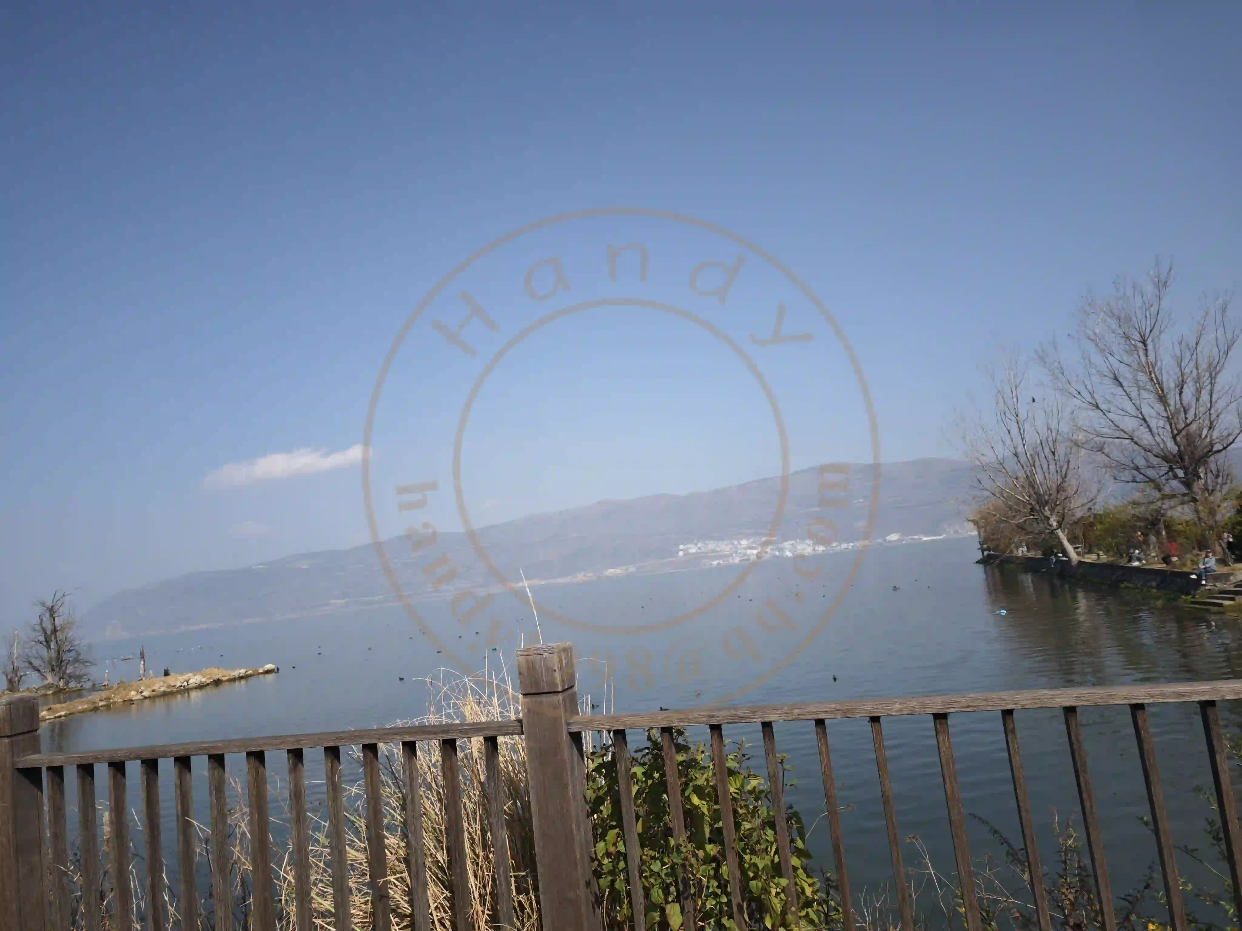 <h2 class='text-xl text-white'></h2>