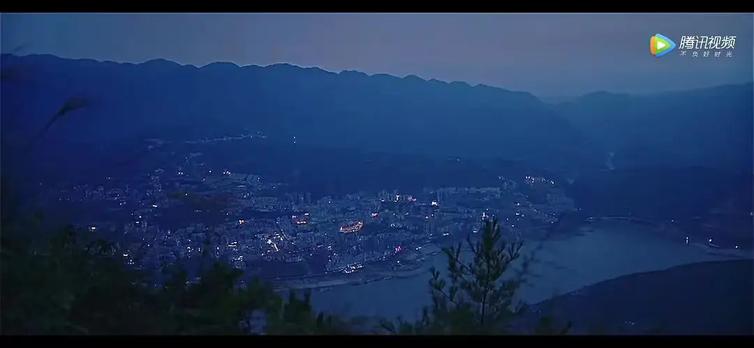 天蒙蒙亮的样子